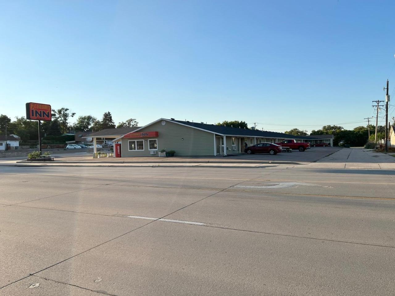 Economy Inn Mccook Exterior photo